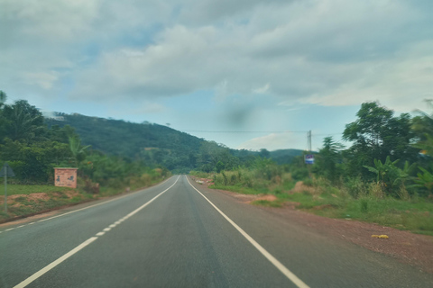 Accra: Quad rijden, waterval en botanische tuin dagtour