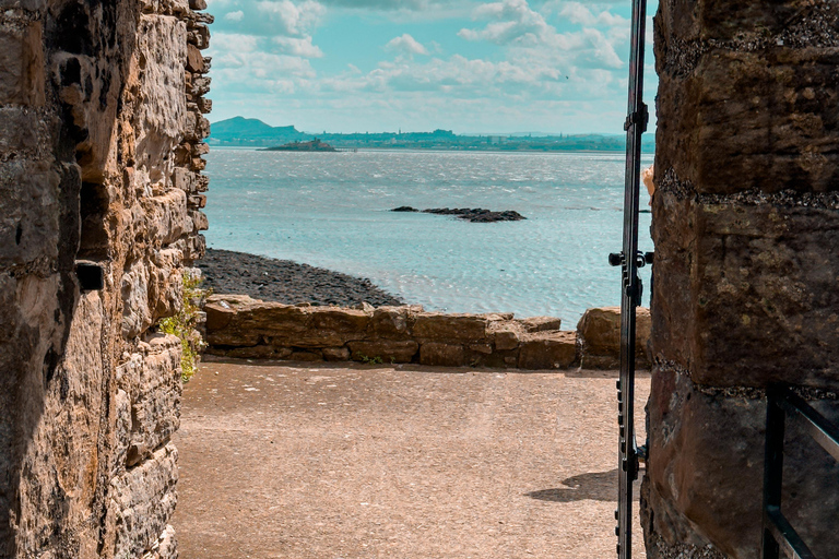 Boat trip and guided tour of Inchcolm Island Boat trip and guided tour to Inchcolm Island