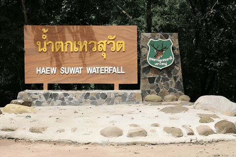 Bangkok: Tour a piedi per piccoli gruppi del Parco Nazionale di Khao YaiTour privato con servizio di prelievo e rientro in hotel