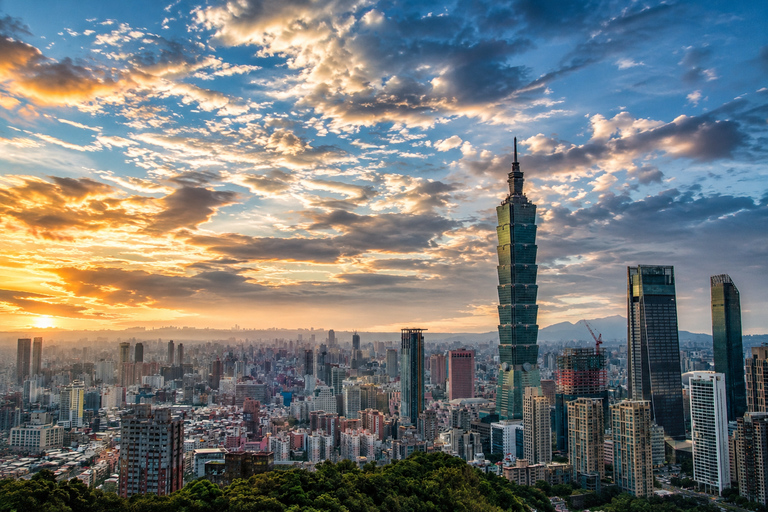 Private Tour Taipei 4 hours Skyline, Old Taipei-Wharf-Market