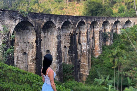 Explore o charme de Ella: Traslado de Tuk Tuk até a Nine Arch Bridge