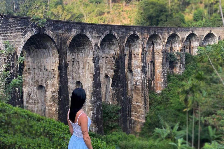 Explore o charme de Ella: Traslado de Tuk Tuk até a Nine Arch Bridge