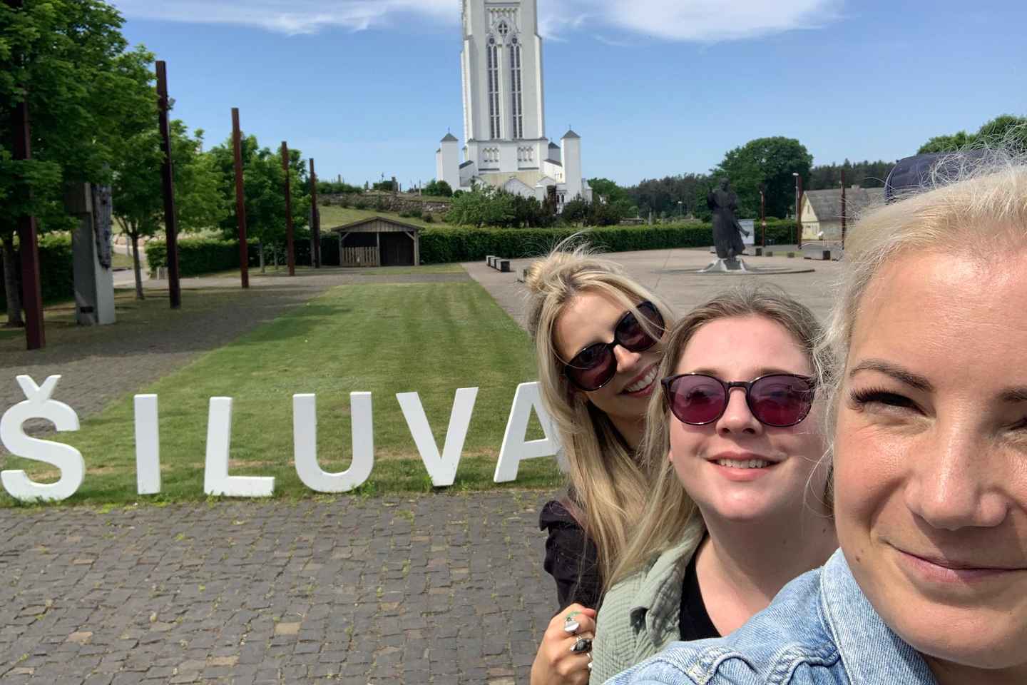 From Riga: Hill of Crosses and Siluva Day Trip - From Riga: Hill of Crosses and Siluva Day Trip