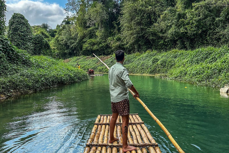 Passeio de um dia com rafting em bambu e safári no pântano no Rio Martha BraeDe Montego Bay