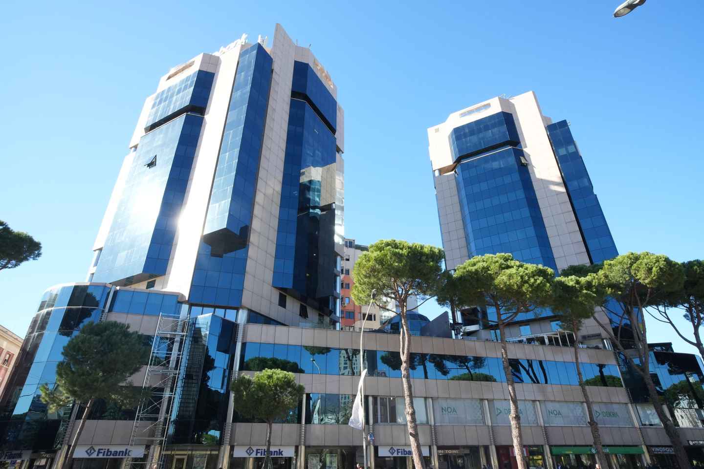 알바니아 티라나에서 나만의 사진작가와 특별한 순간을 담아보세요