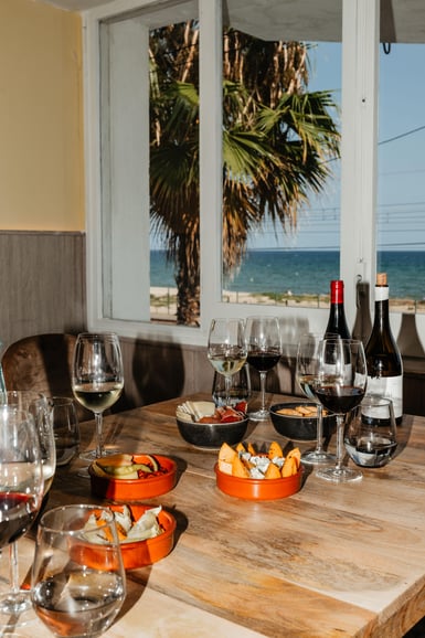 Weinprobe mit Sommelier · Meerblick · Küste von Barcelona