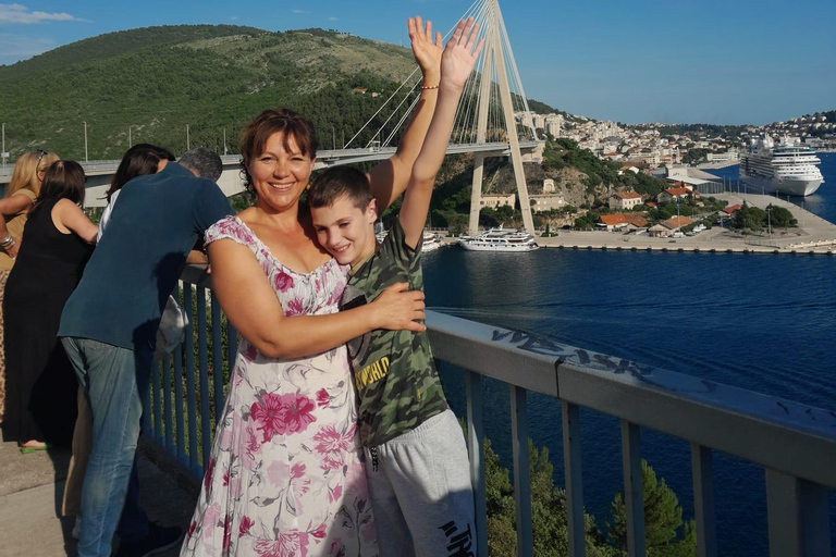 Dubrovnik: Tuk Tuk Photo Tour with Live Guide & Views