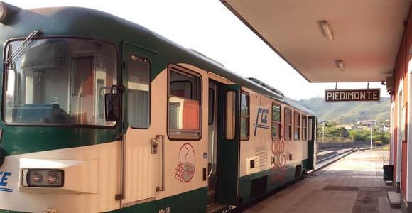 Linguaglossa: Etna Wine Train Tour & Sicily Wine tasting