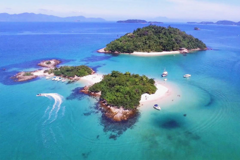 Boat Tour of Arraial do Cabo&#039;s Beaches with Hotel Pickup