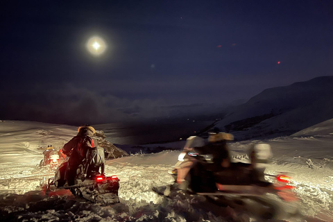 Björkliden/Abisko: passeio noturno de moto de neve no céu