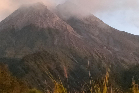 The Mighty Merapi: Witness the Beauty of Lava Flows Merapi Midnight Adventure Shared Trip with Expert Guide