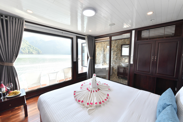 Vanuit Hanoi: 2-daagse Halong Sapphire-cruise en privébalkonDeluxe balkoncabine - tweepersoonsbed/twin - met vervoer