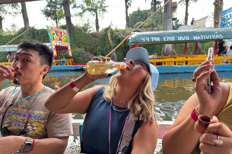 Mexico : visite guidée en bateau avec déjeuner et boissonsMexico : sortie en bateau avec un guide expert, déjeuner et boissons inclus