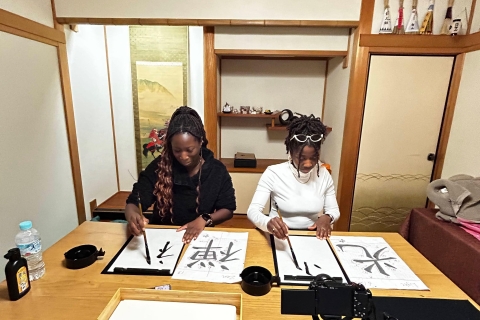 Kioto: clase de caligrafía japonesa
