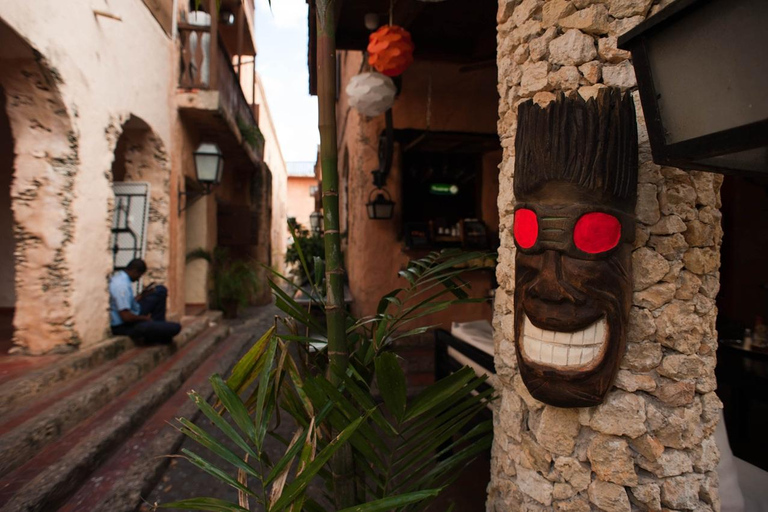 Altos de Chavón and Caves of Wonders Tour from Santo Domingo