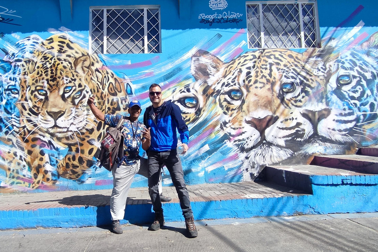 Bogotá : visite du quartier d'El Paraíso avec téléphériquePrise en charge hors du quartier de La Candelaria