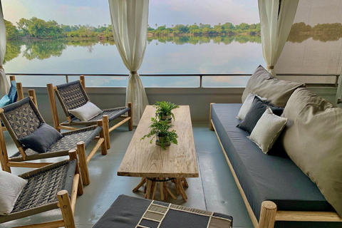 Zambezi Cruise : Luxury Sunset Cruise : The Zambezi Explorer