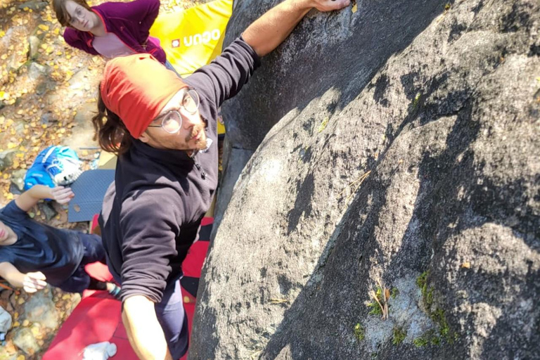 Climb in Fontainebleau from Paris with a certified guide