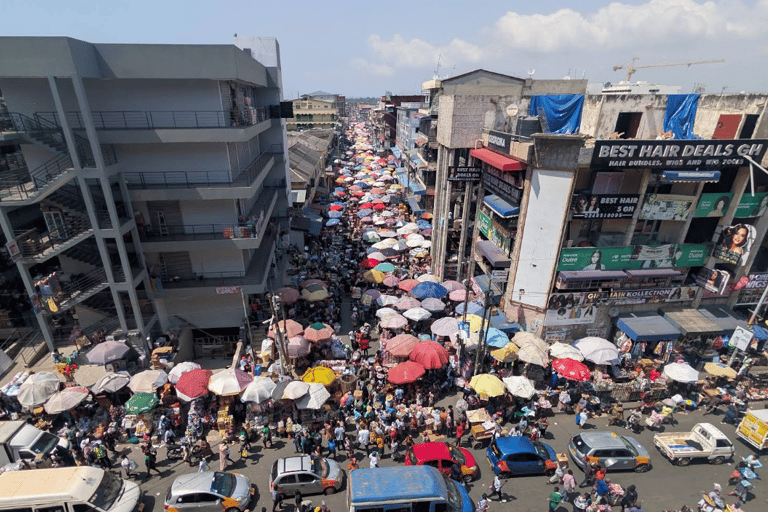 Makola Market Walking Tour: Fun, Snacks & Souvenir
