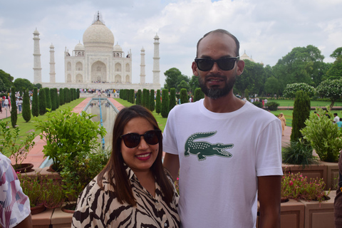 From Delhi: Taj Mahal & Agra Trip by Gatimaan Express Train All Inclusive Chair Car Train, Car, Guide, Ticket, Lunch