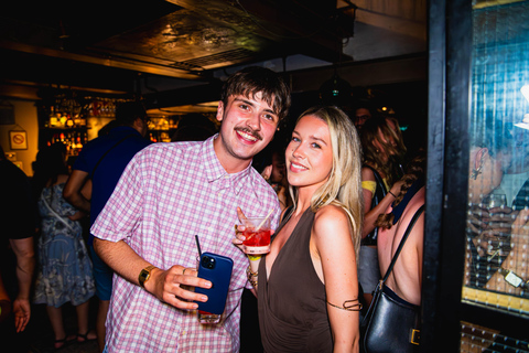 Party Bar Crawl in Nice with 10+ free shots and drink deals!