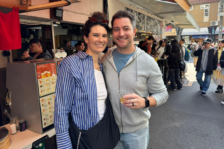 Tokyo: Tsukiji Fish Market Walking Tour with a Local Guide Tokyo: Tsukiji Fish Market Tour with Food Tastings
