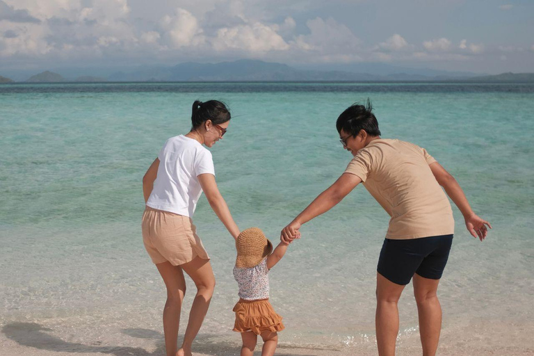 Labuan Bajo: Komodo Island Speedboat Tour with Snorkeling