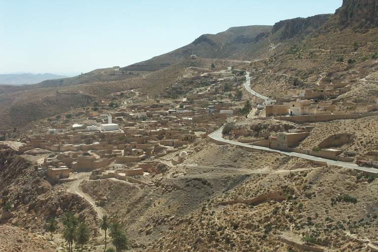 Desde Yerba: Excursión de 2 días a Tozeur, la matmata de los Oasis de Montaña