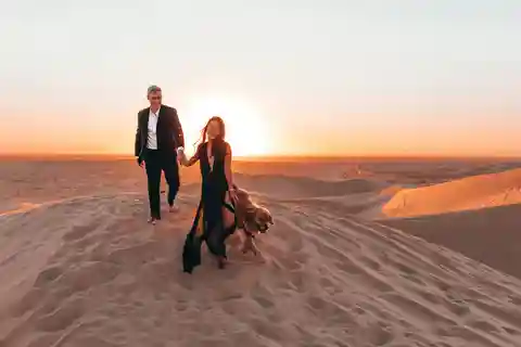 De Fez a Marrakech: tour de 2 días por el desierto, camello y espectáculo con cena.
