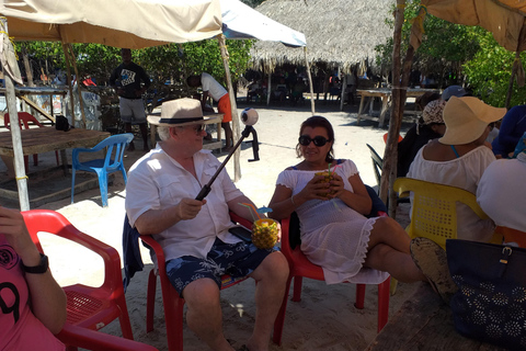 Cartagena:Disfruta de un tour en autobús/barco por las 5 Islas del Rosario+snorkeling