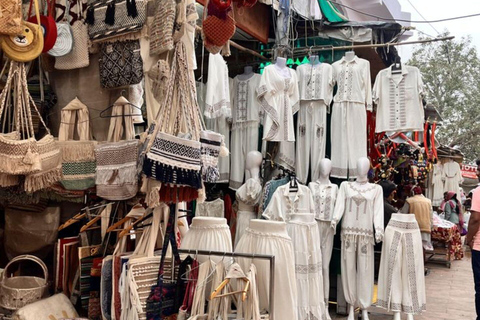 Jaipur Shopping Experience with Female Shopping Expert Shopping Tour: with Car + Guide