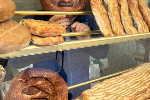 Tirana Guided Street Food Tour (6 Dishes, 1 sweet and drink) German speaking