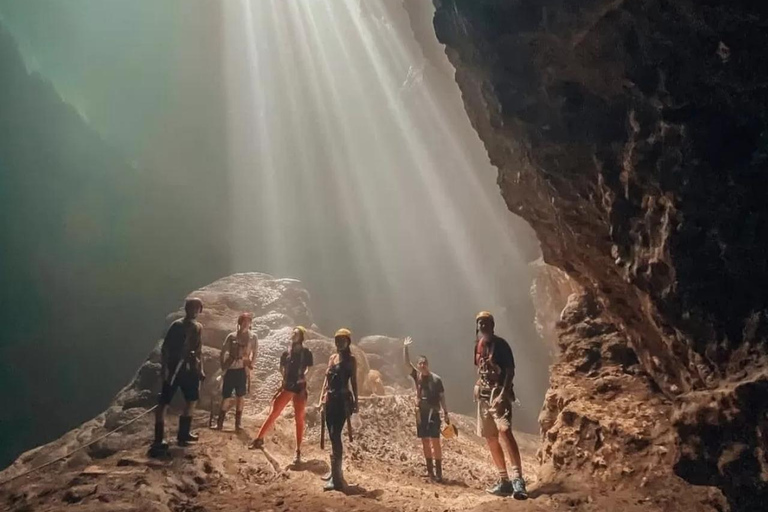 Jogja: Sunrise Turgo Hills, Jomblang Cave, Pindul Tubing