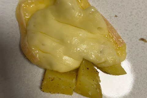 Raclette in the heart of Zurich: an evening at home with locals