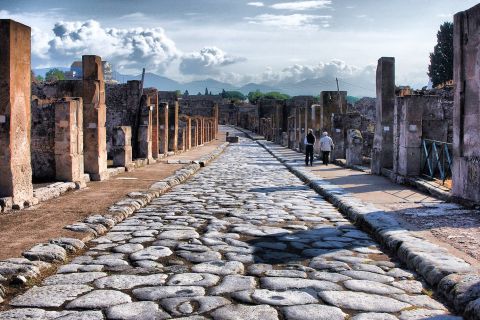 Pompei e Costiera Amalfitana: tour con pranzo da Napoli