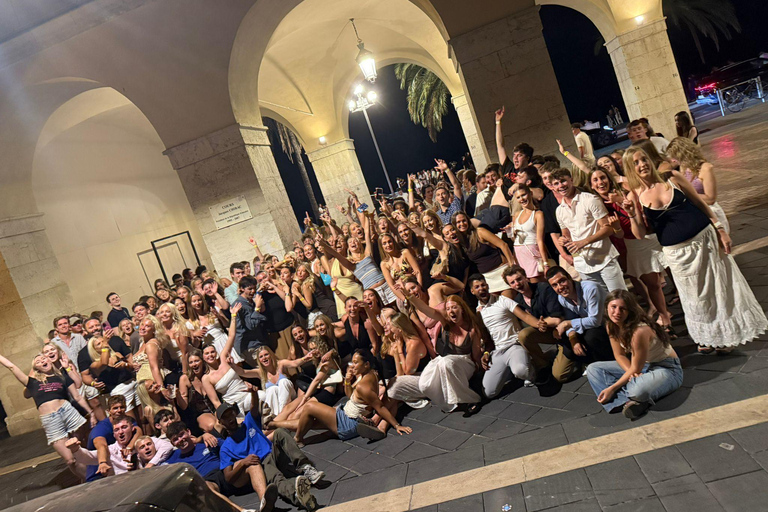 Party Bar Crawl in Nice with 10+ free shots and drink deals!