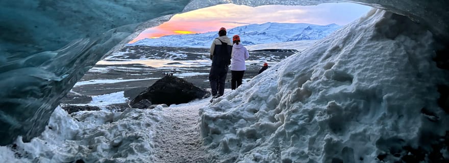 Jökulsárlón : visite de la grotte de glace avec randonnée sur le glacier et super jeep