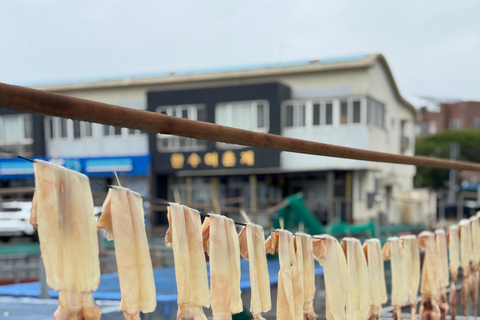 Jeju: Biyangdo Island Ferry Ride, Hike, and Lunch