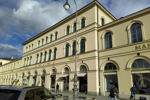 Residence of Munich private tour with skip the line ticket Tour plus Treasure Chamber