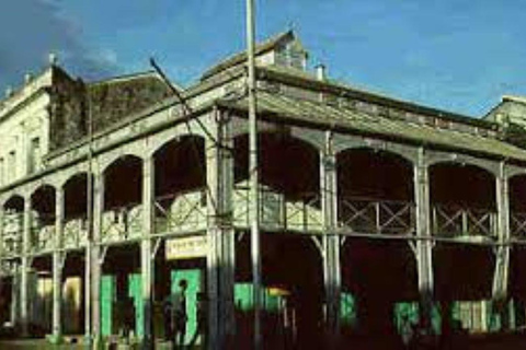 Ontdek Iquitos: Stadsrondleiding en de Belen Markt