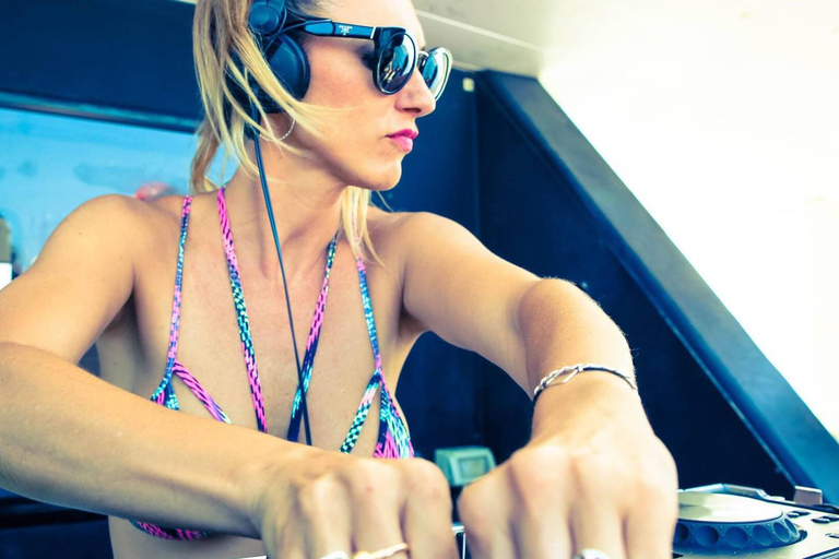 Ibiza: Formentera Full-Day Boat Trip with Sunset Party