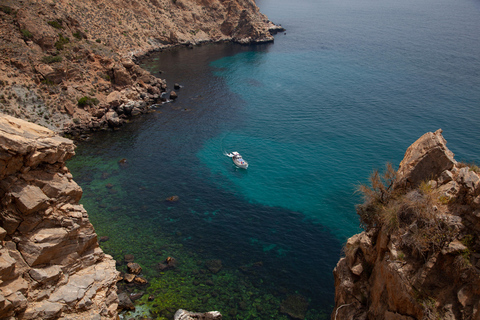 Granada - Calahonda: esperienza di escursione in barca sulla costa tropicaleMotril: Escursione in barca lungo la costa tropicale