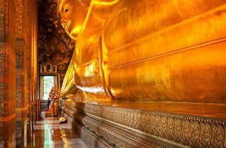 Bangkok bei Abenddämmerung: Wat Pho, Wat Arun bei Sonnenuntergang & Blumenmarkt