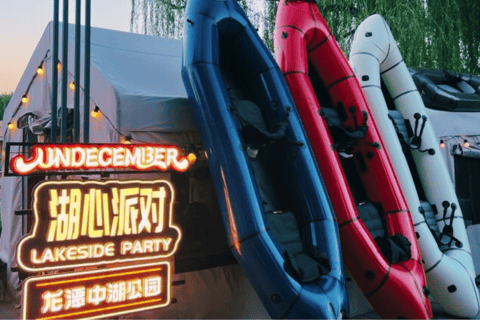 Beijing: Longtan Park Verlicht BootfeestEnkele boot