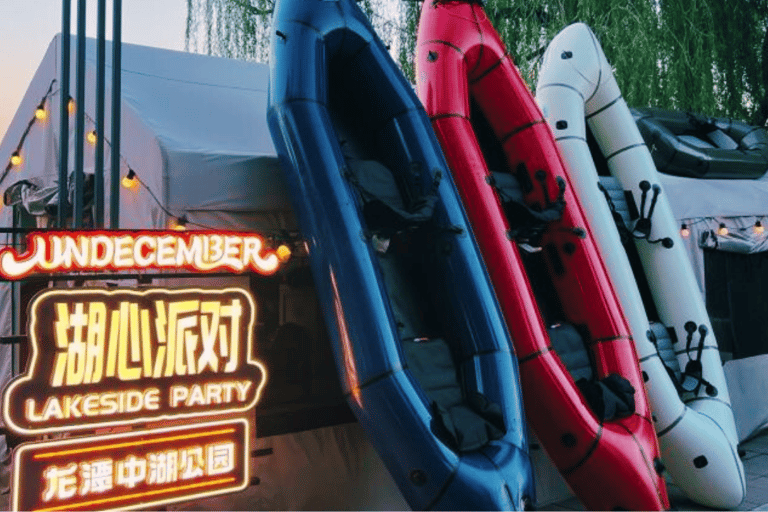 Beijing: Longtan Park Illuminated Boat PartySingle boat