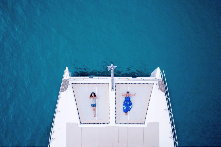 Krabi: Luxuriöse Sonnenuntergangsfahrt zu 4 Inseln mit einem Power-Katamaran