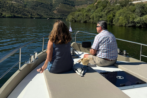 Private Douro Luxury,Private Boat,Wine,visits, 5 Stars Lunch
