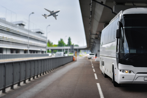 Medellín van of naar Guatapé privétransferMedellín naar Guatapé