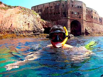 Peniche: Berlengas Island Catamaran Tour + Snorkeling