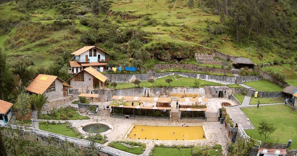 Cusco: 4-dniowy trekking Lares do Machu Picchu z pociągiem ...